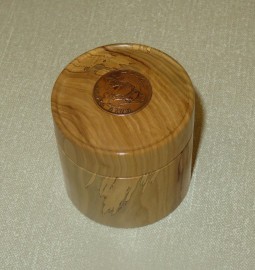 Small lidded pot by Howard Overton 